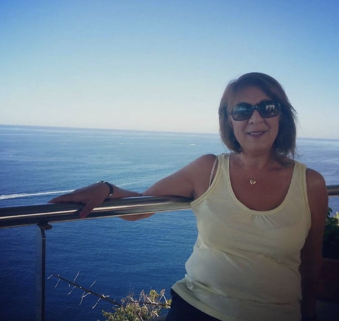 María C.
